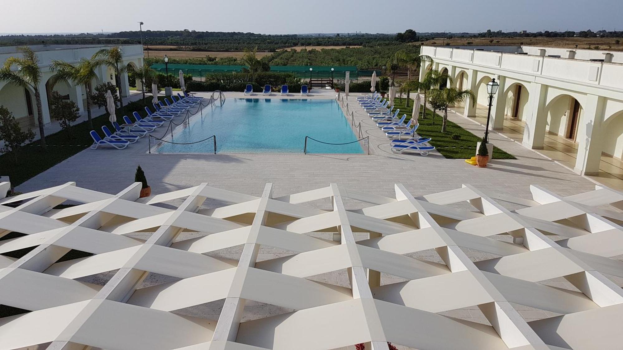 Agri Hotel Conte Salentino سانت إيزيدورو المظهر الخارجي الصورة