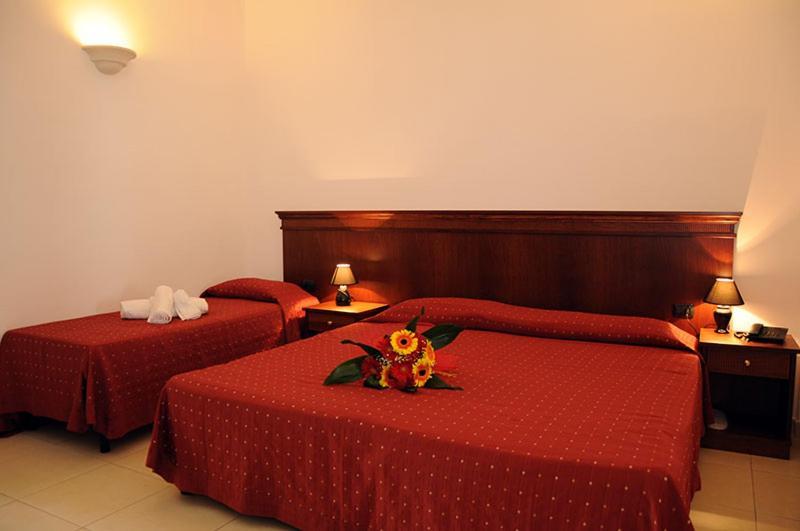 Agri Hotel Conte Salentino سانت إيزيدورو المظهر الخارجي الصورة