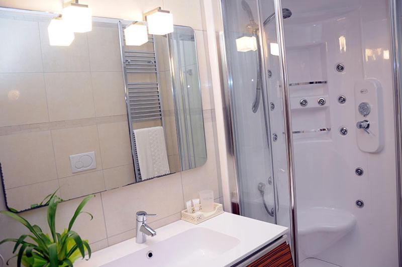 Agri Hotel Conte Salentino سانت إيزيدورو المظهر الخارجي الصورة