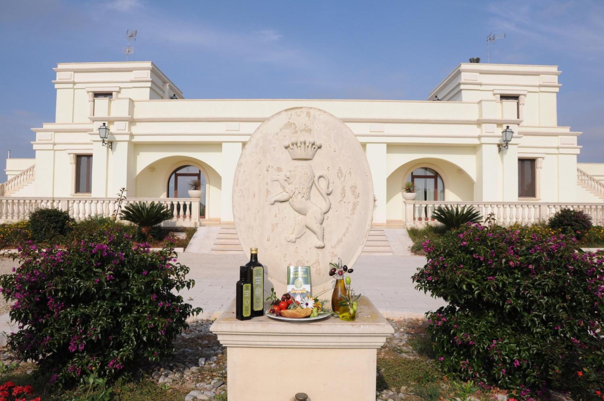 Agri Hotel Conte Salentino سانت إيزيدورو المظهر الخارجي الصورة