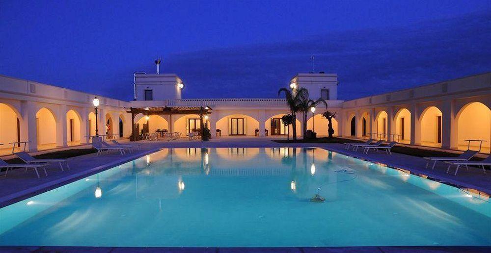 Agri Hotel Conte Salentino سانت إيزيدورو المظهر الخارجي الصورة